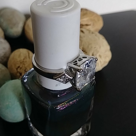 Ring - Picture 2 of 4